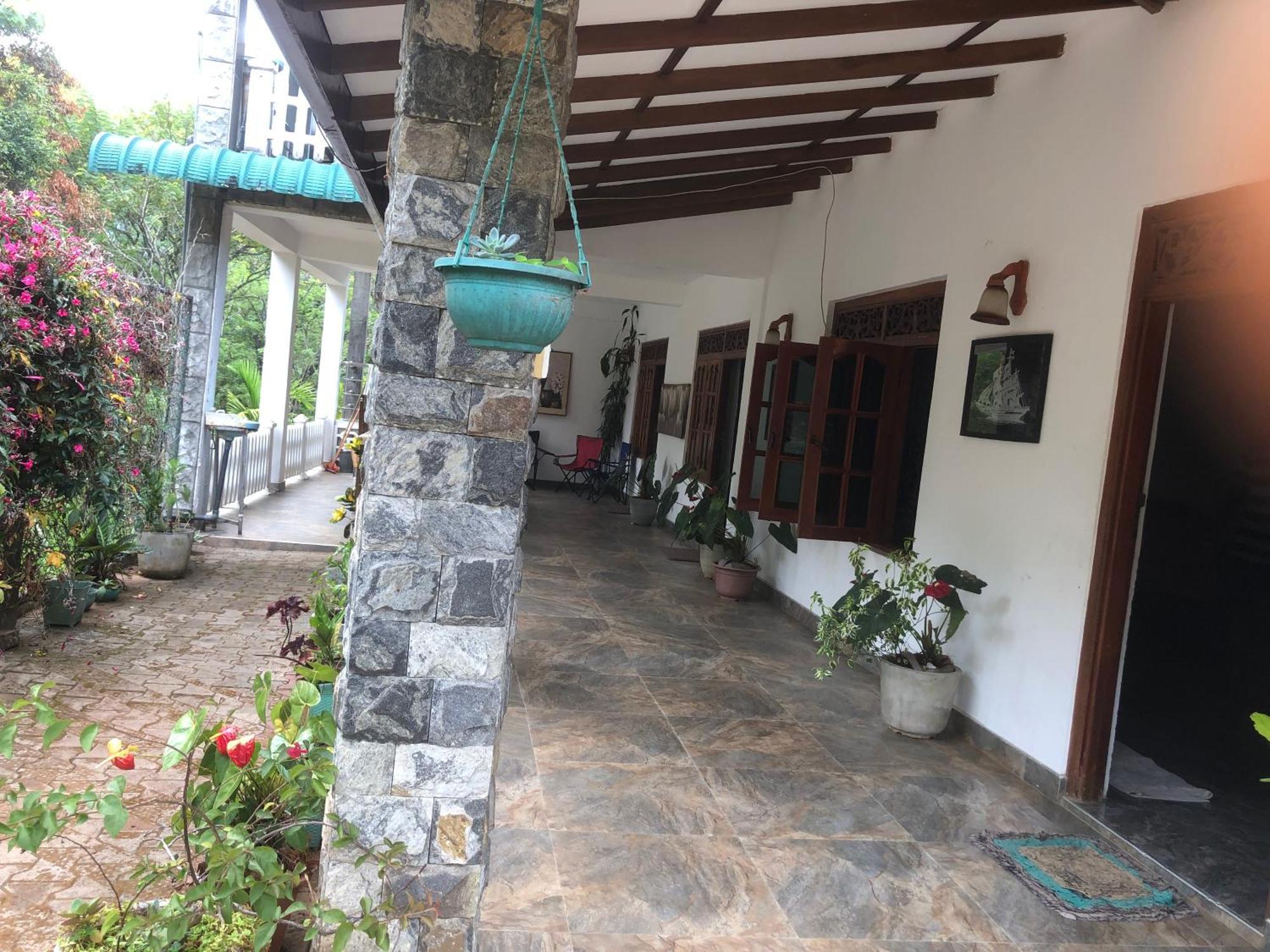 Hamadhi Guest Hotel Haldummulla ภายนอก รูปภาพ